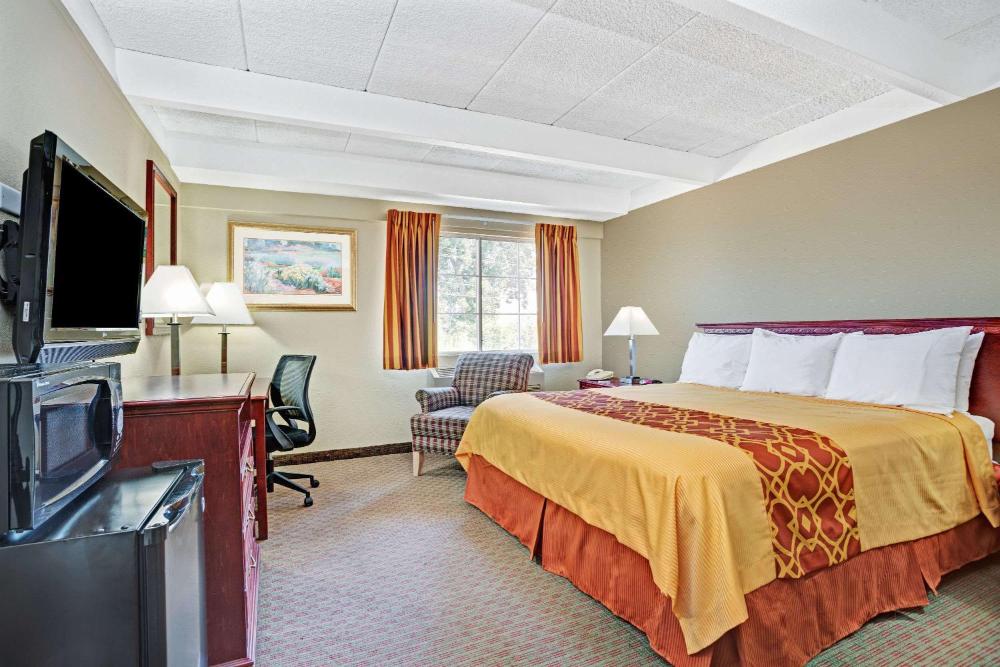 Standard King Room - Smoking interior